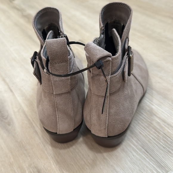 NWOB Blondo Sadie waterproof ankle boots - Picture 4 of 9